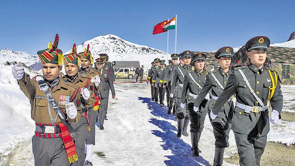 चीन र भारतका सेना हतियारसहित रुस जाँदै