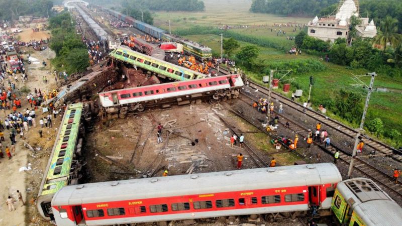 भारतको ओडिशामा रेल दुर्घटना हुँदा २३८ जनाभन्दा बढीको मृत्यु ,९०० बढी घाइते
