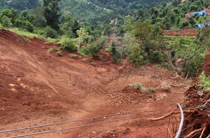 काभ्रेमा पहिरोले घर बगाउँदा चार जना बेपत्ता