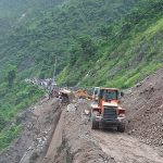 पहिरोले बैतडी–बझाङ जोड्ने जयपृथ्वी राजमार्ग अवरुद्ध