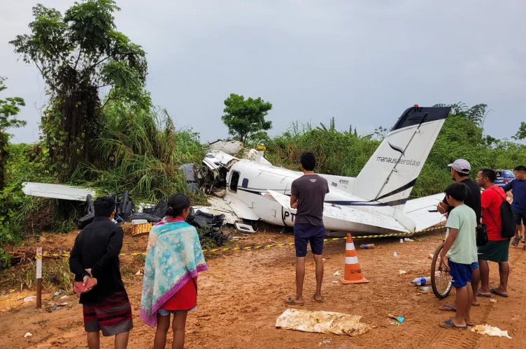 केन्यामा विमान दुर्घटना हुँदा १२ जनाको मृत्यु