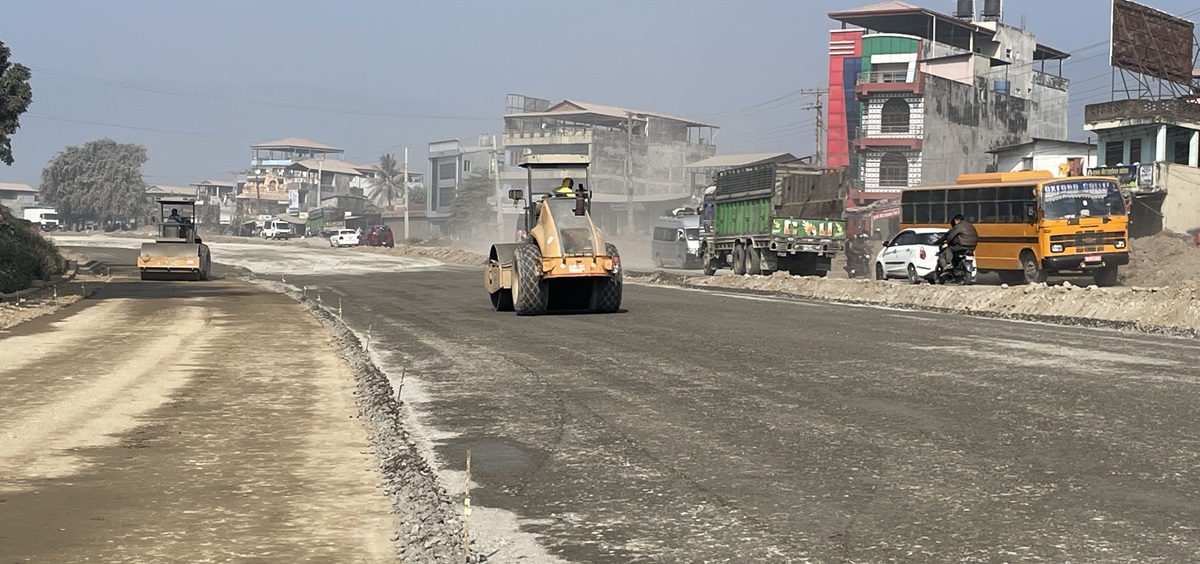 नारायणघाट–बुटवल खण्डको गैँडाकोटमा सडक विस्तार राति मात्र
