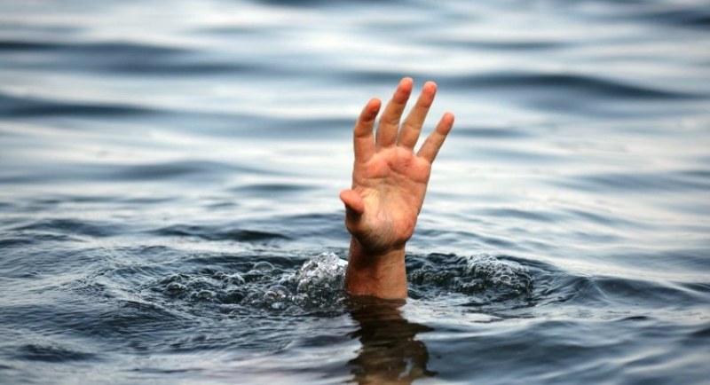 टिकटक भिडियो खिच्ने क्रममा एक युवक नारायणी नदीमा डुबेर बेपत्ता