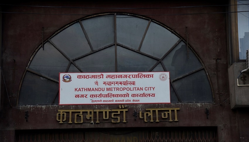 काठमाडौँ महानगरपालिकाले सामुदायिक विद्यालयमा साना डाक्टर कार्यक्रम सञ्चालन गर्दै