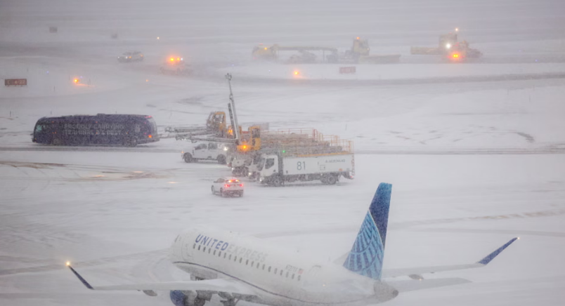 अमेरिकामा हिमपातले ५ हजारभन्दा बढी उडान रद्द, लाखौं प्रभावित