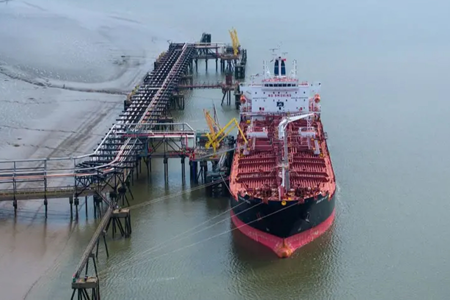 विश्वभरको इन्धन अभाव टार्न बजारमा ४० करोड ब्यारेल तेल पठाउने ऊर्जा एजेन्सीको निर्णय