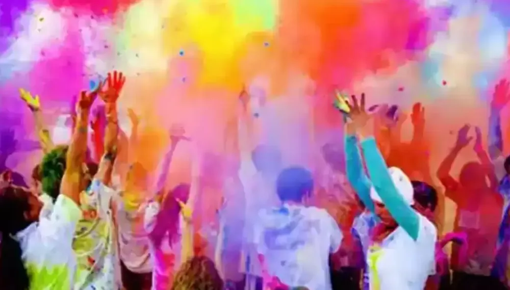 आज उपत्यकासहित पहाडमा हर्षोल्लासका साथ होली पर्व मनाइँदै