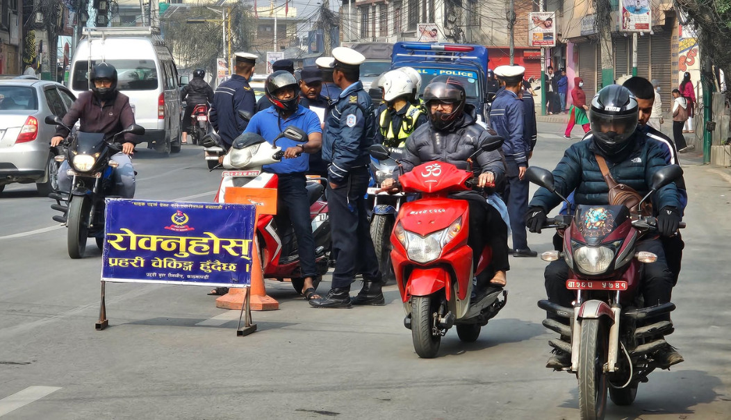 ट्राफिक कारबाहीबाट २४ घण्टामा २७ लाख ३६ हजार राजस्व सङ्कलन